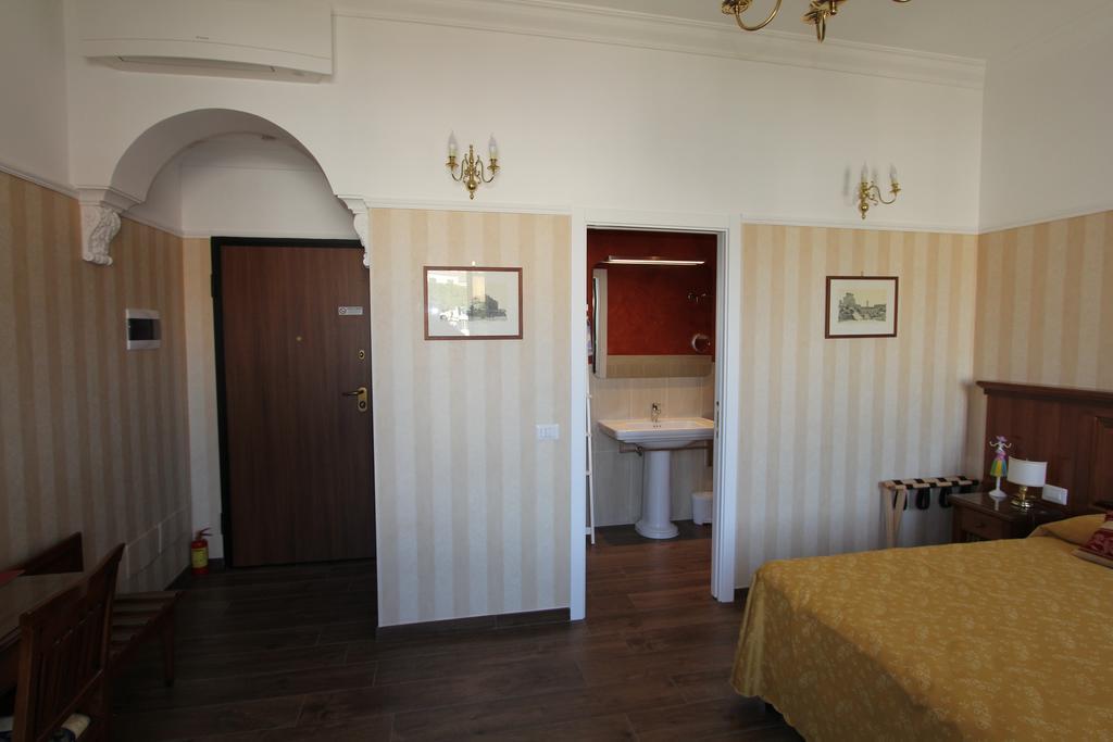 Area Sacra Relais Bed & Breakfast Roma Cameră foto